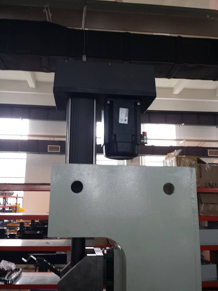 豎向伺服壓機(jī)