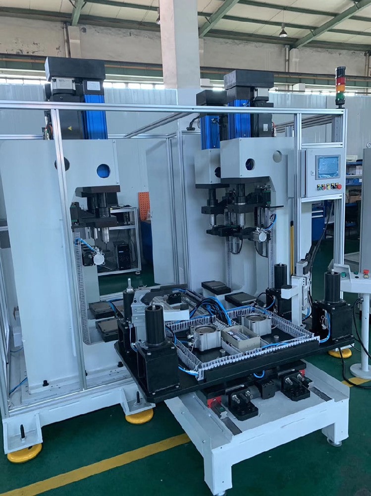 冠創(chuàng)伺服壓裝機(jī)，壓力和位移雙重精準(zhǔn)控制