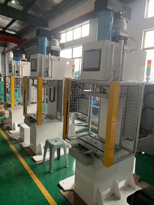 合肥冠創(chuàng)伺服壓裝機-低碳 高效